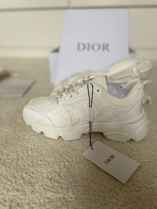 Sneakers Couture « Élégance » – Blanche