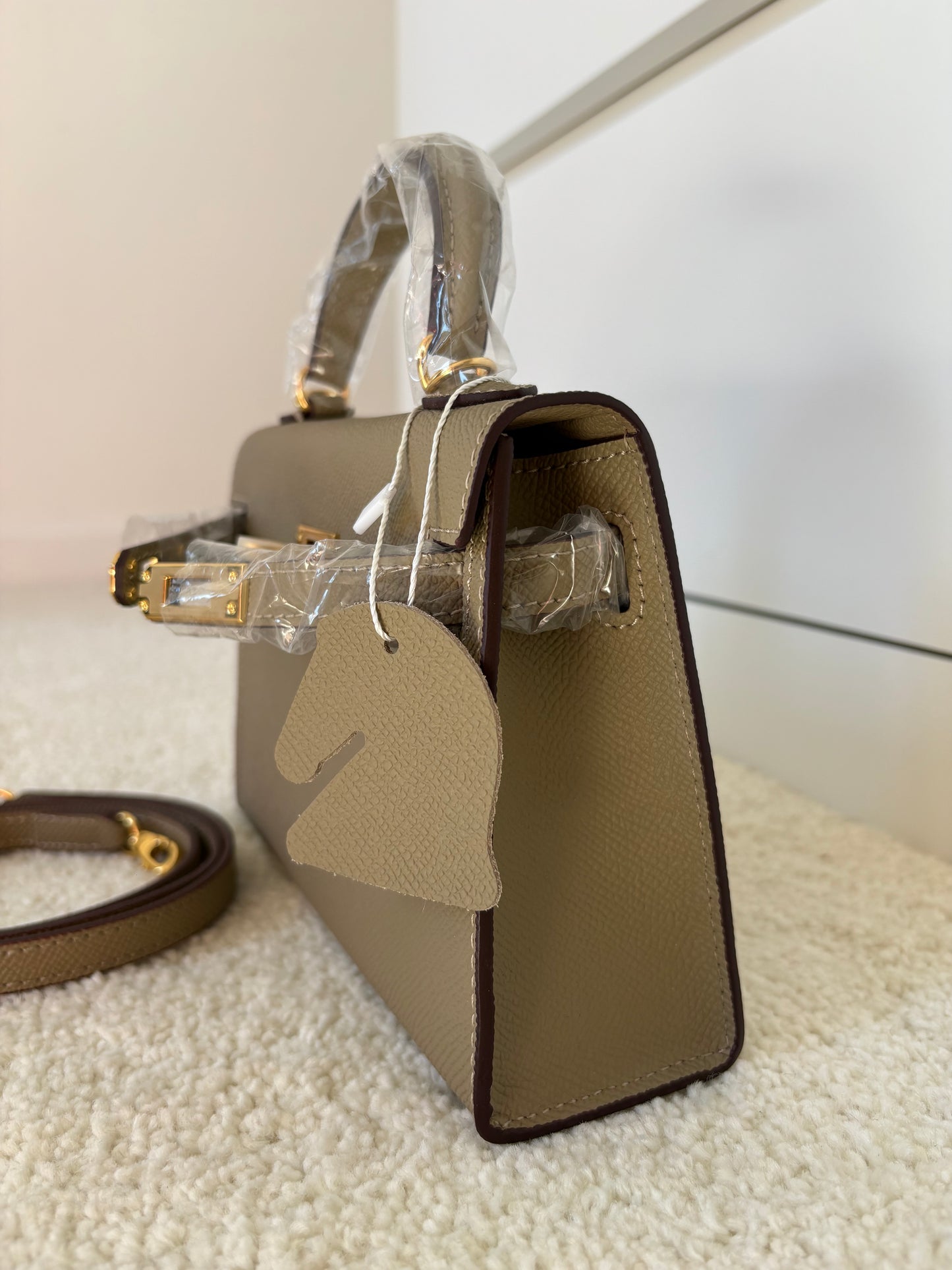 Sac Kelly Élégance 19 cm – Taupe Classique